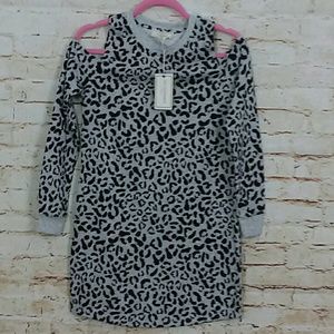4 for $25💟 NWT-No Comment |animal print tunic